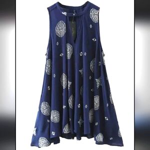 Free People Medallion Print Tree Swing Keyhole Tunic Sz XS Navy & Pink Lagenlook
